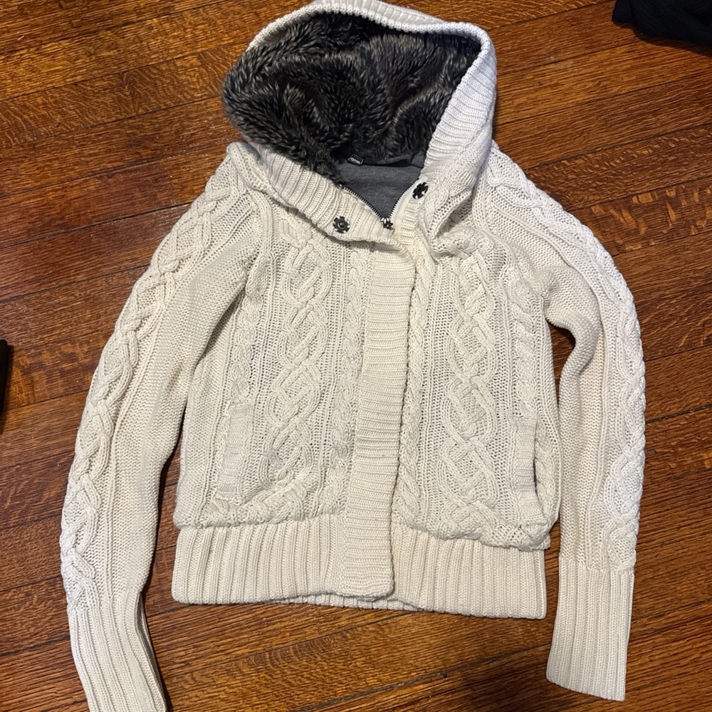 Elegant Cable Knit Hooded Cardigan - Cream